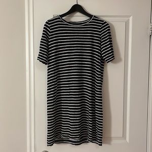 Eileen Fisher organic linen striped t-shirt dress. Size small.